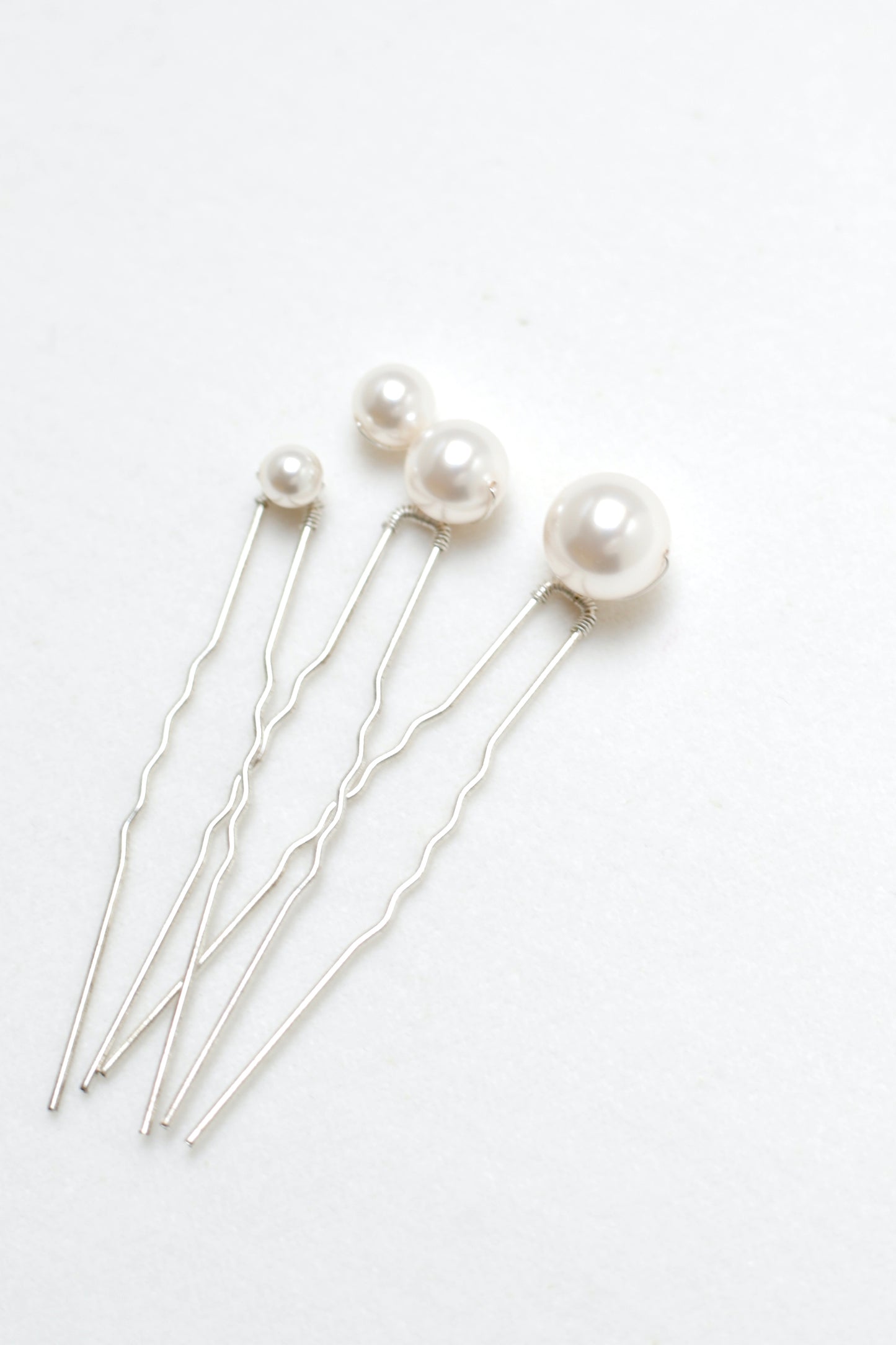 Bridal hair accessories for wedding hairstyle