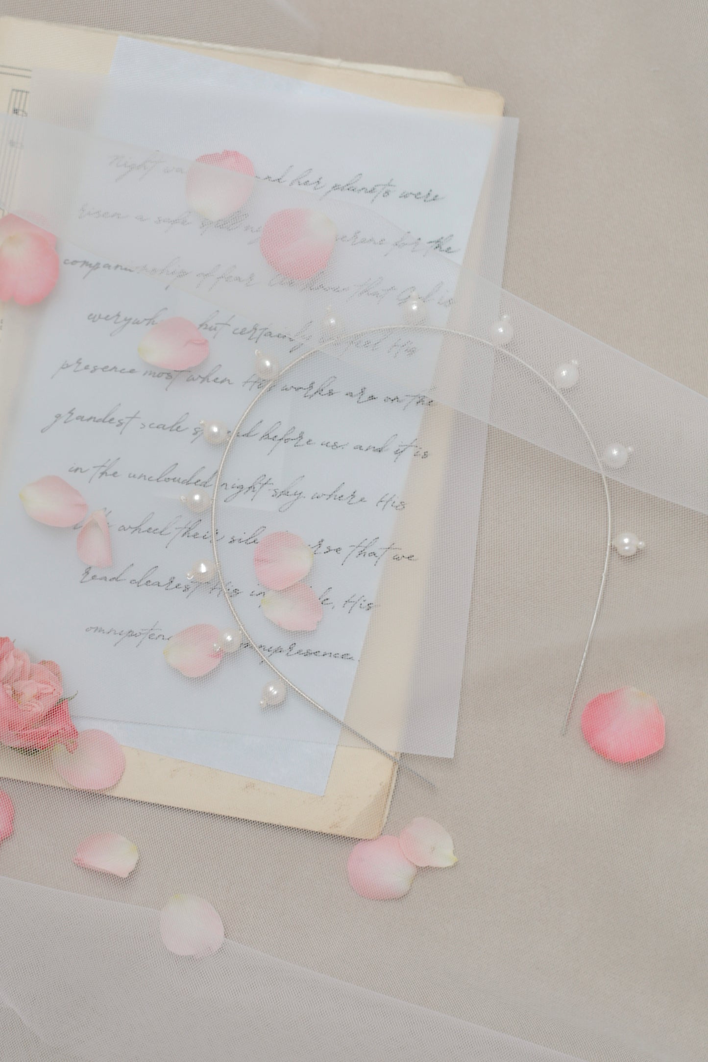 Bridal hair tiara with pearls