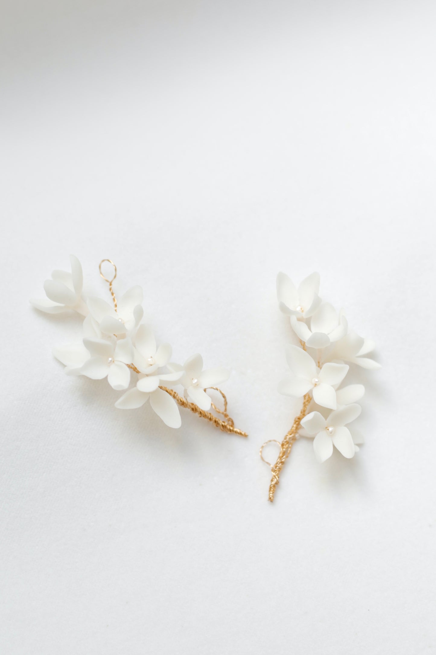 Fancy hair clips for bride