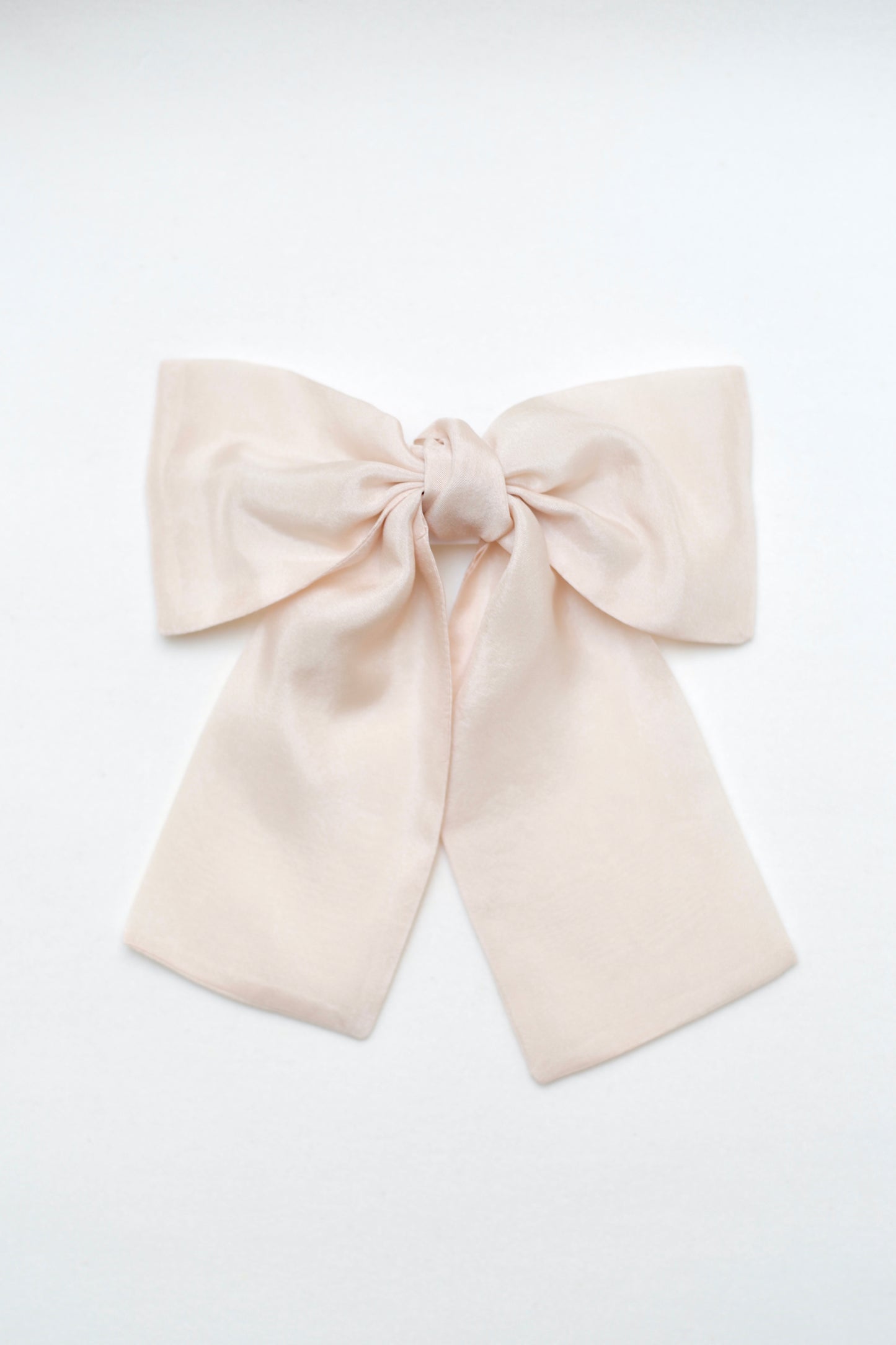 Hair bow for wedding hairstyle