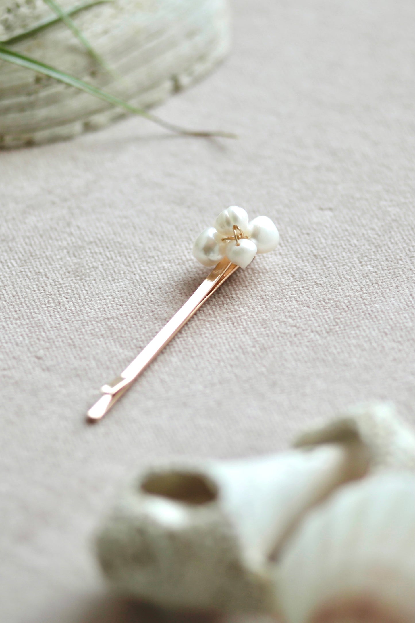 Wedding hair accessories with pearls