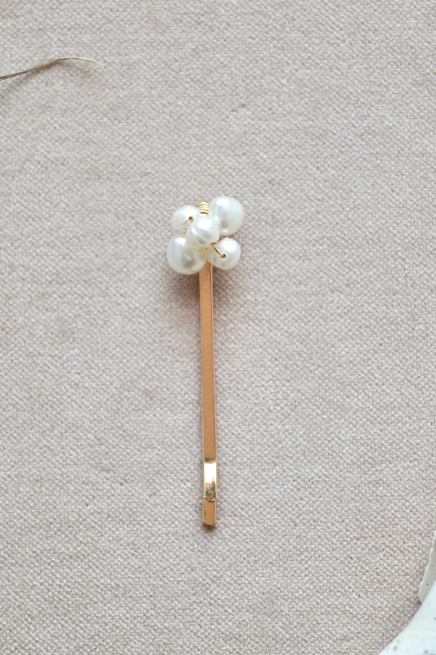 Natural freshwater pearls for hair