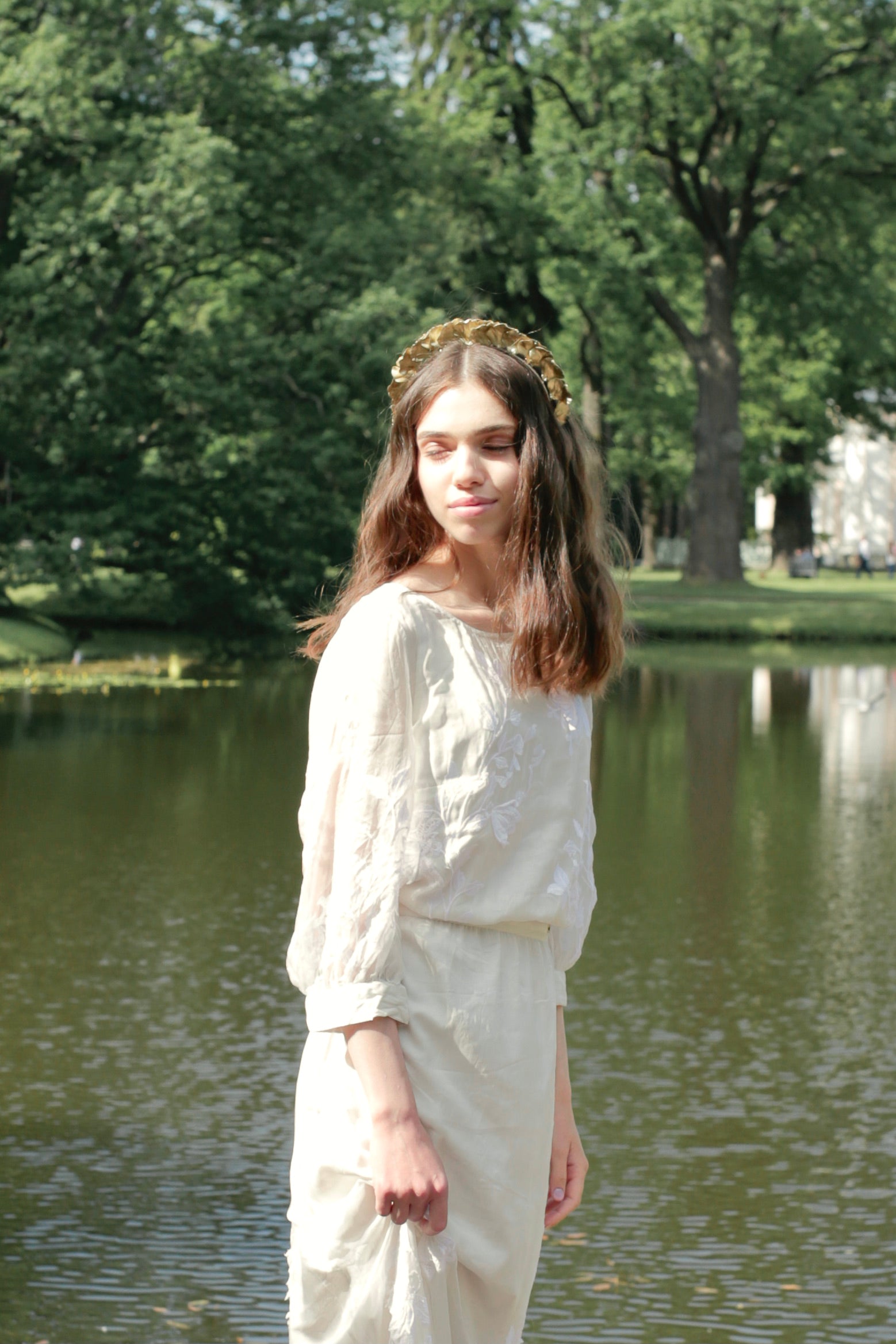 Wedding headwear for fine art brides in classic taste for elegant hairstyles