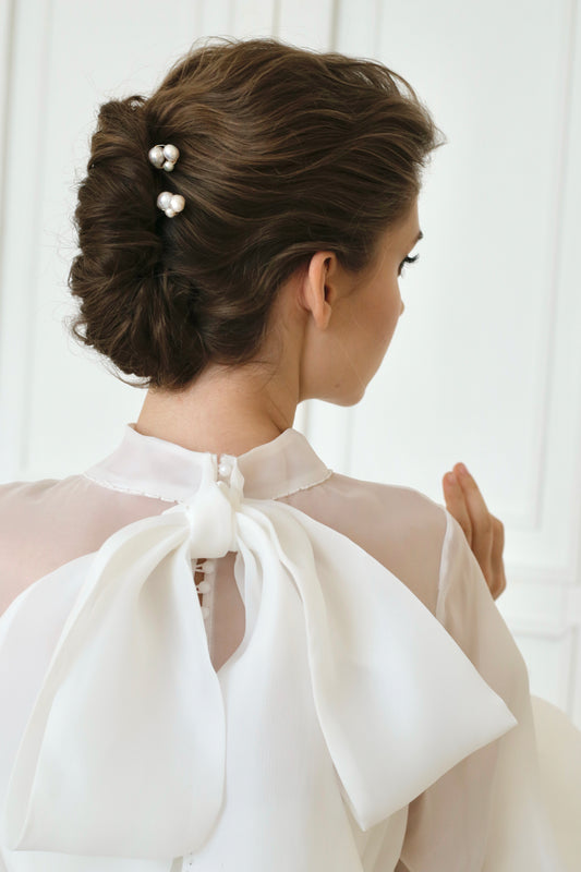 Classic pearl hair pin for bridal hairstyle