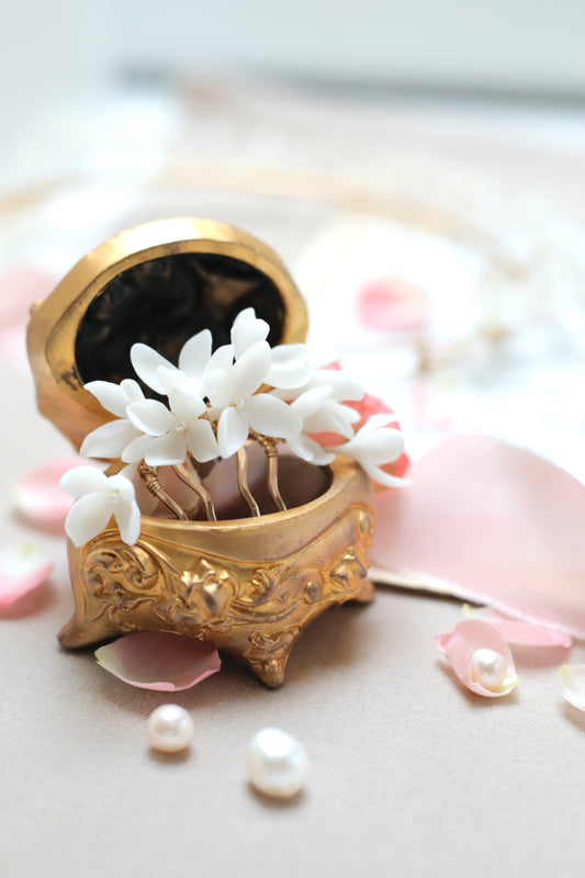 Wedding headdress for bride