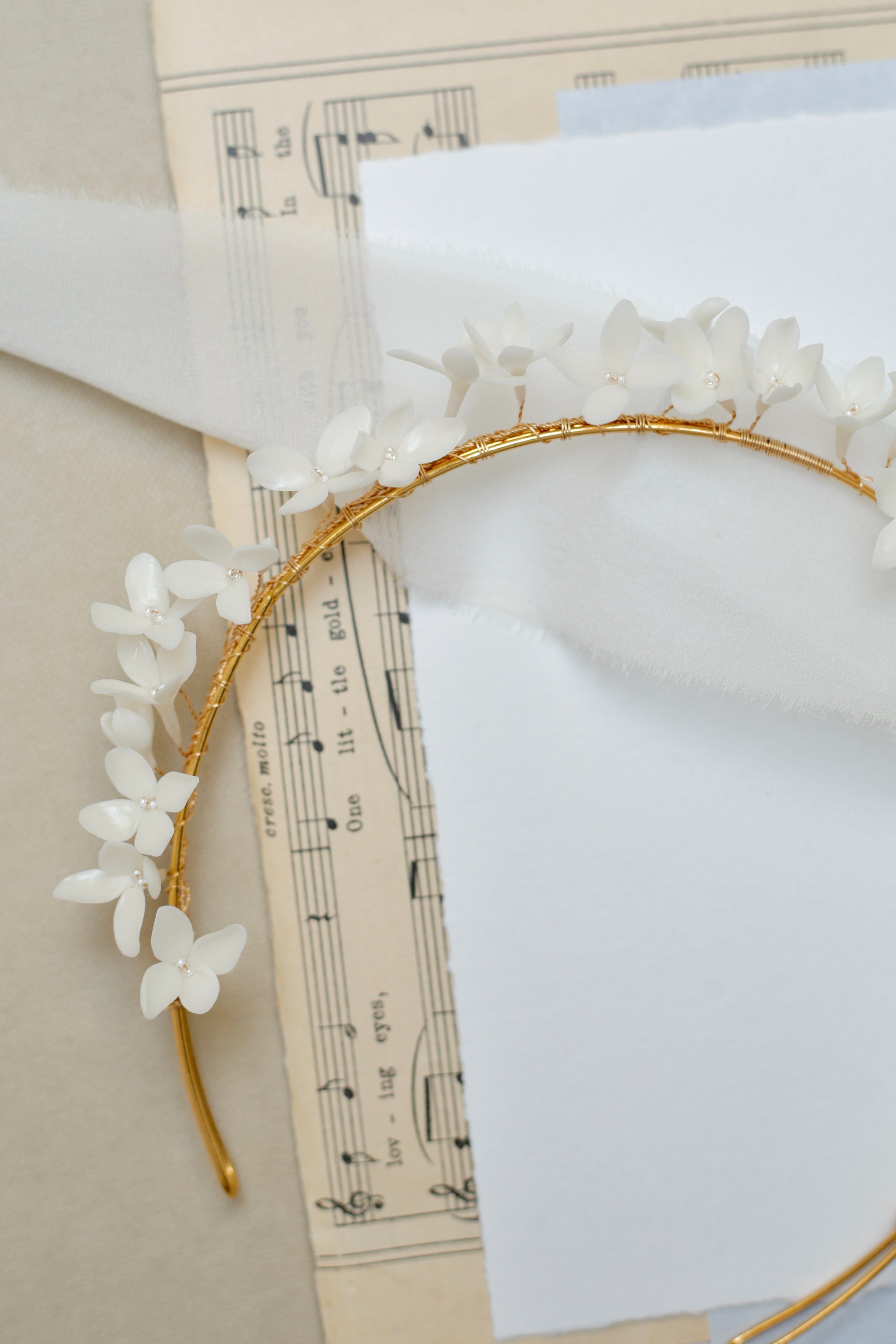 Shop bridal hair accessories in America