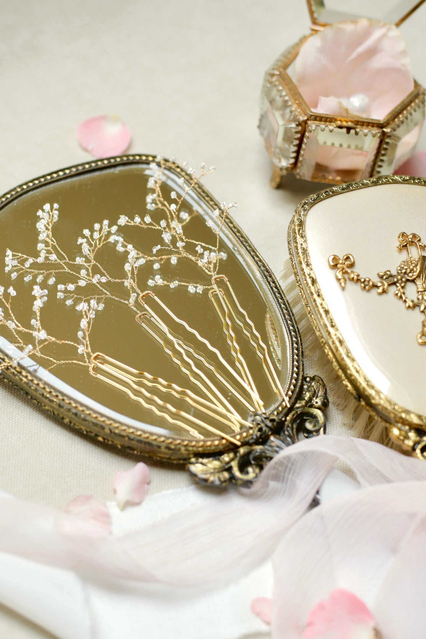 Bridal hair accessories