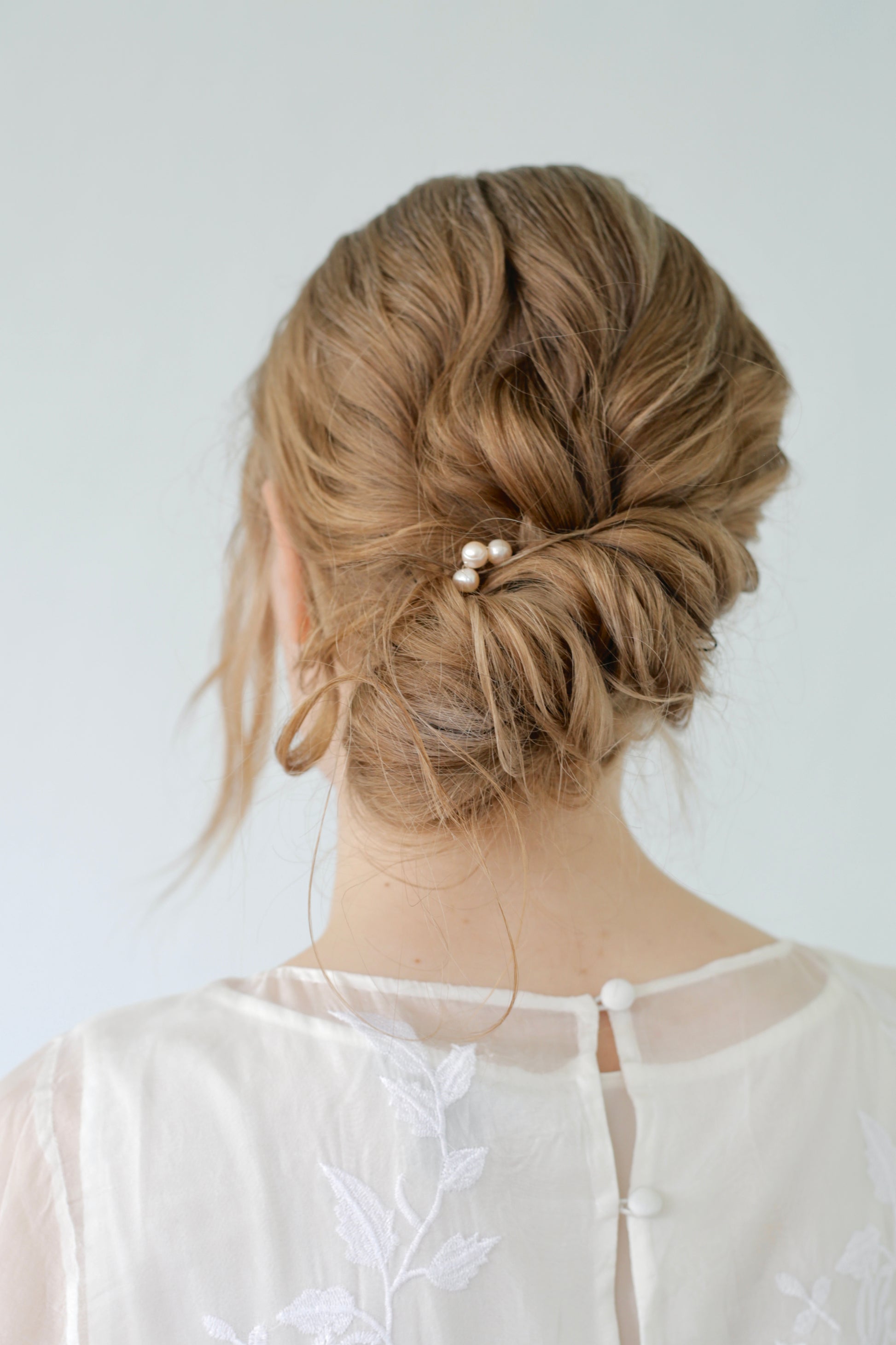 Classic wedding french pin with natural pearls