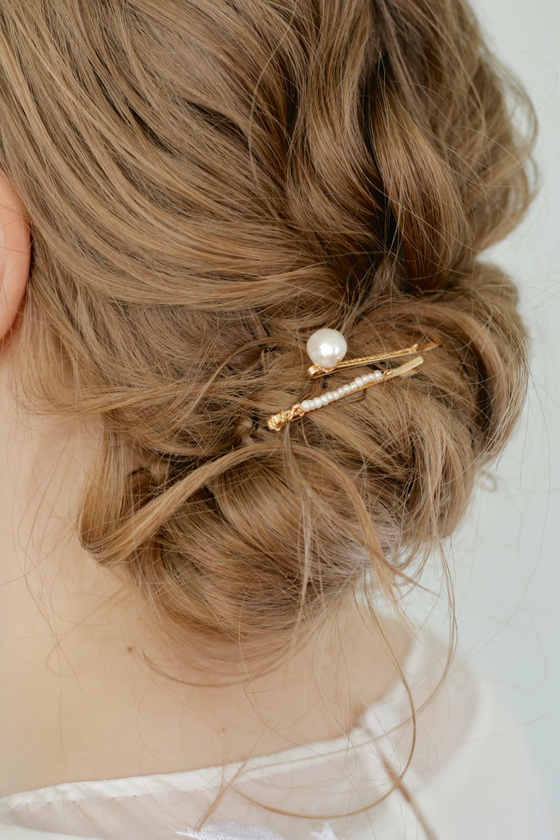 Hair piece for wedding with freshwater pearls