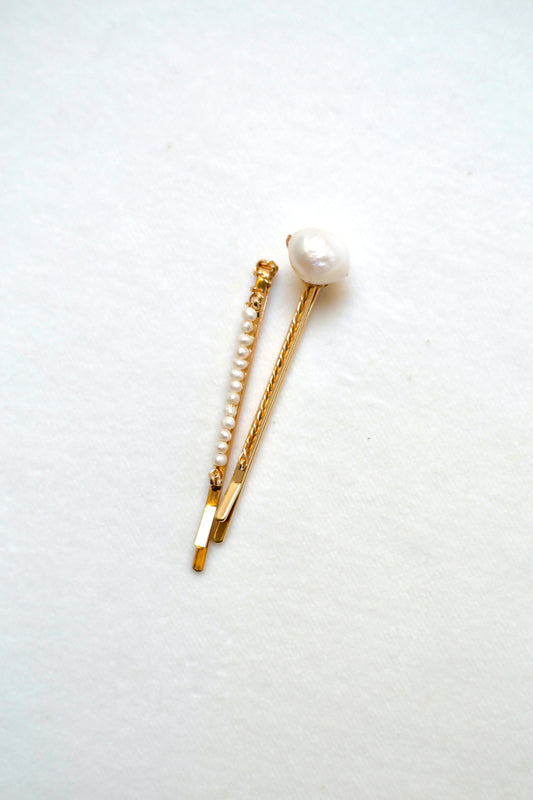 Bobby pins with natural pearls for bride