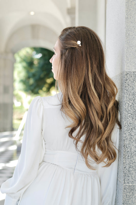 Elegant pearl headpiece for wedding
