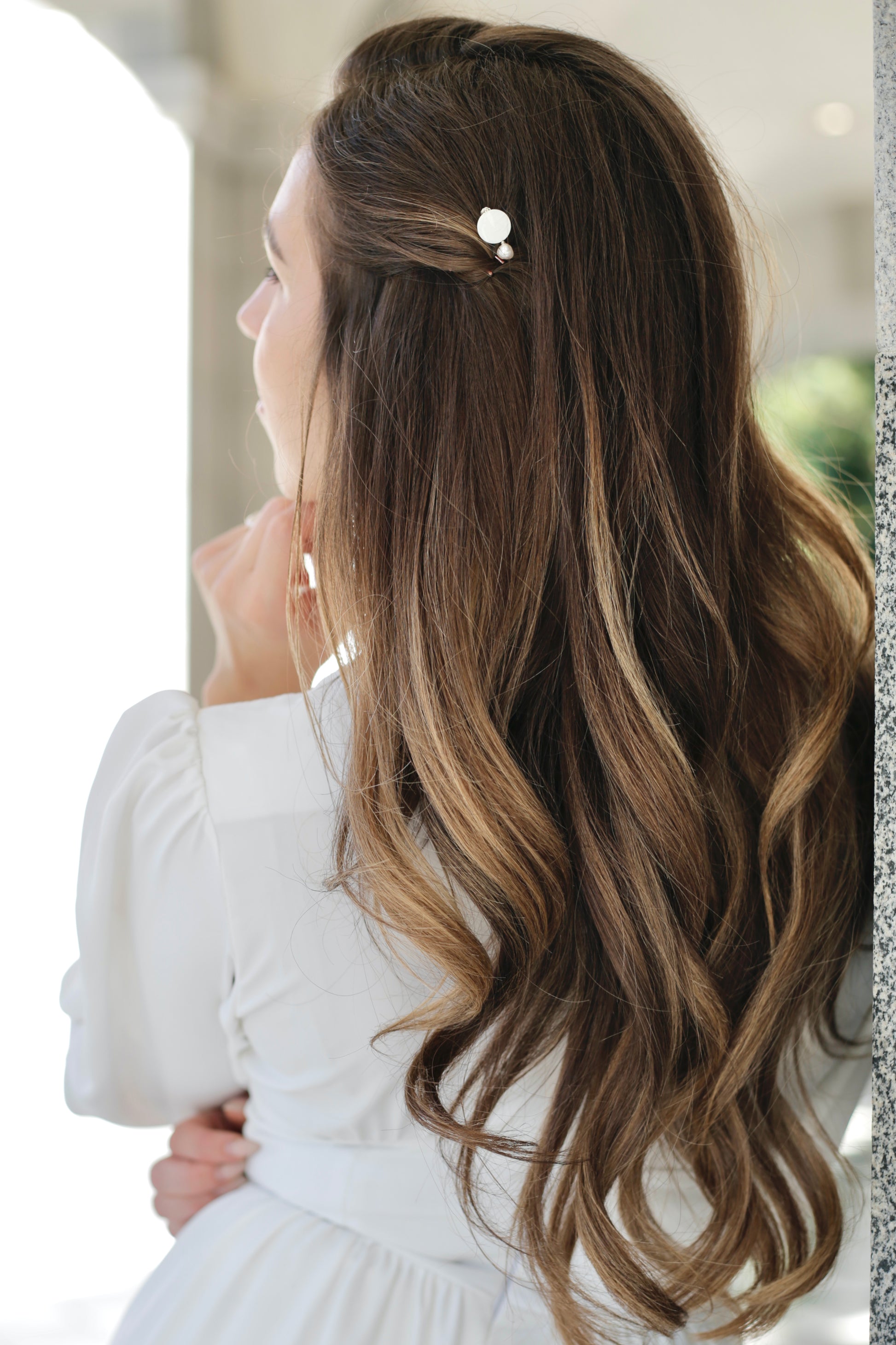 Classic pearl hair pin for bride