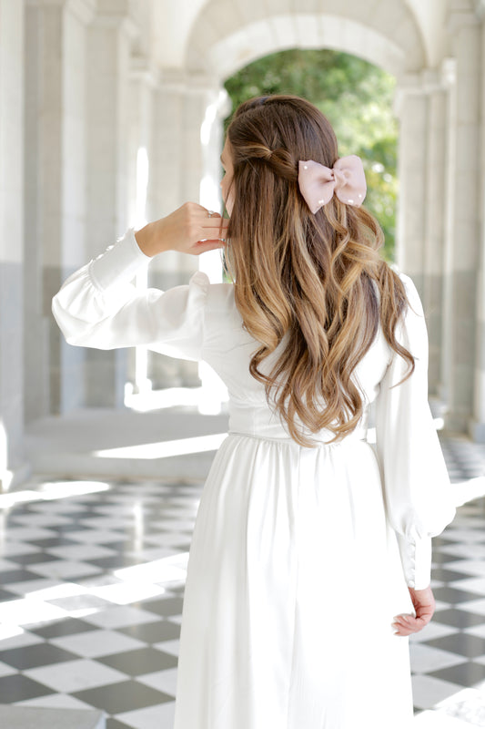 silk dress hairstyle What Hairstyle is suitable for a Satin Bridesmaid Dress?