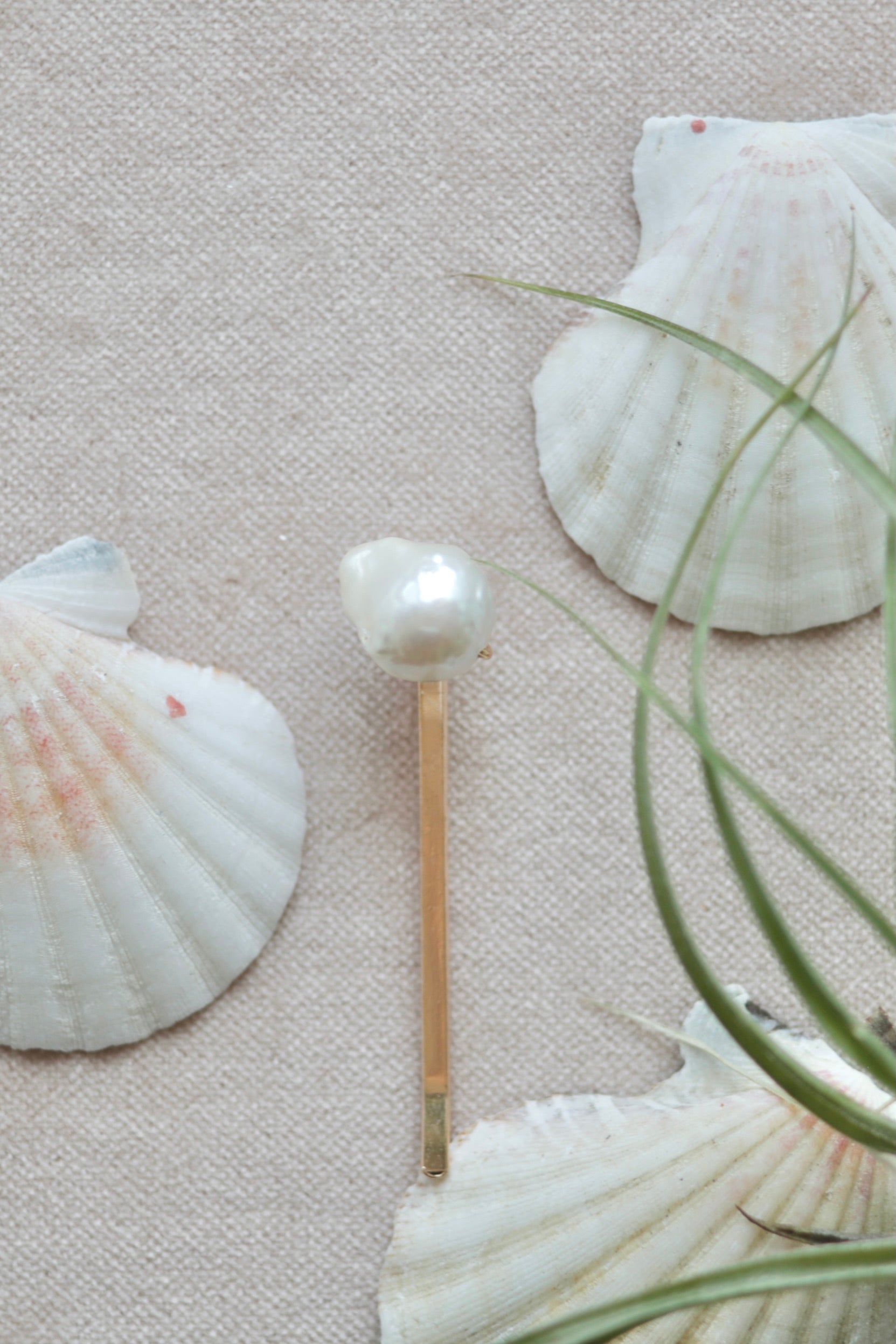 Hair accessories with freshwater pearls