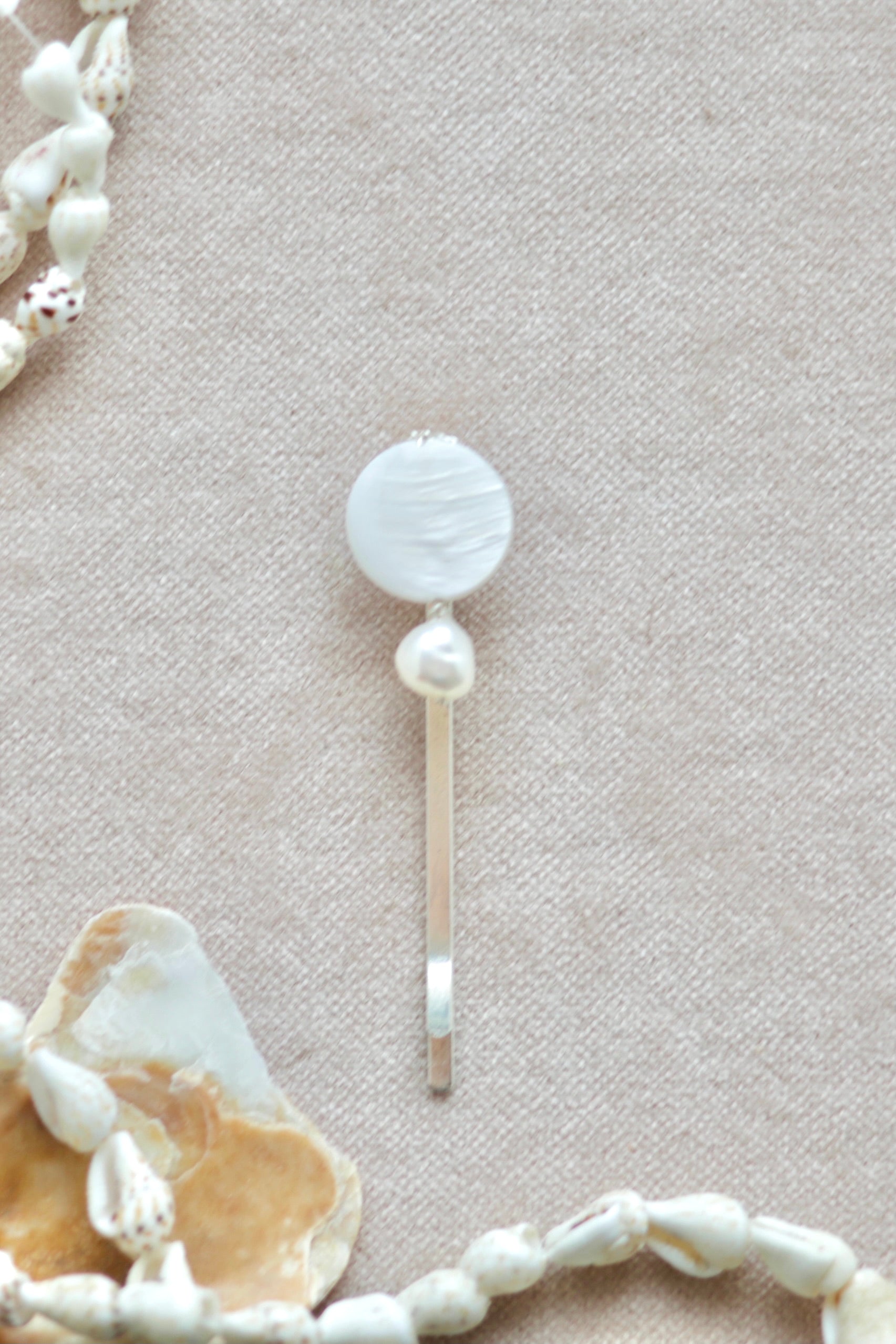 Wedding headwear with pearls