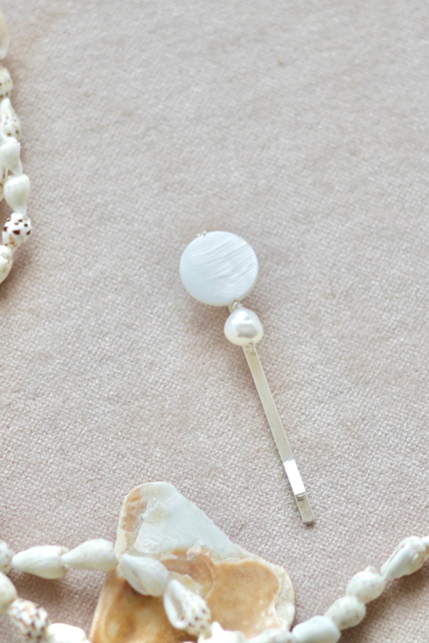 Bridal hair accessories with pearls 