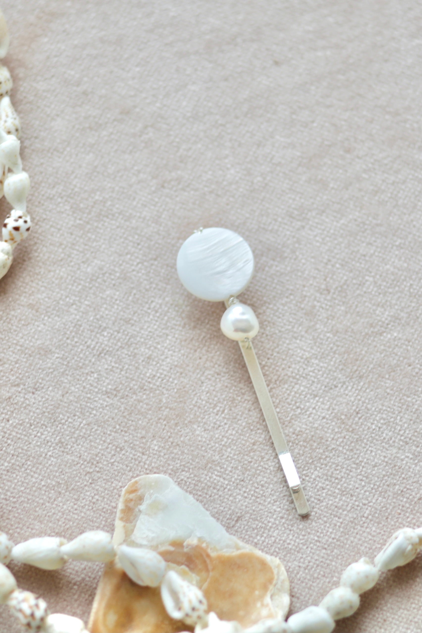 Bridal hair accessories with pearls 